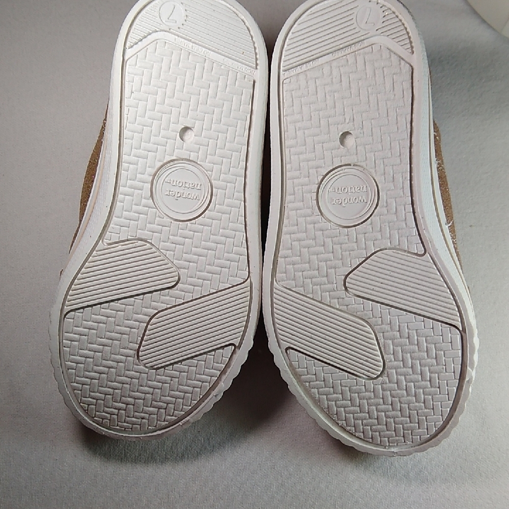 NWOT Wonder Nation size 7 tiny baby sneakers - Glittery Gold - Picture 6 of 7